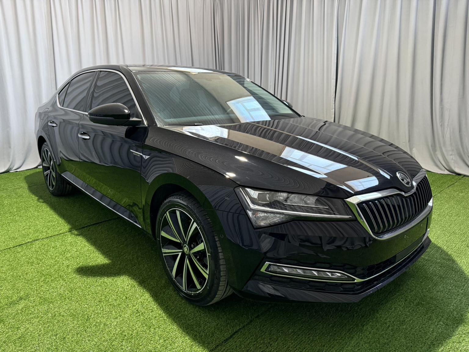 Skoda Superb 2023 TSI280 DSG Premium Plus
