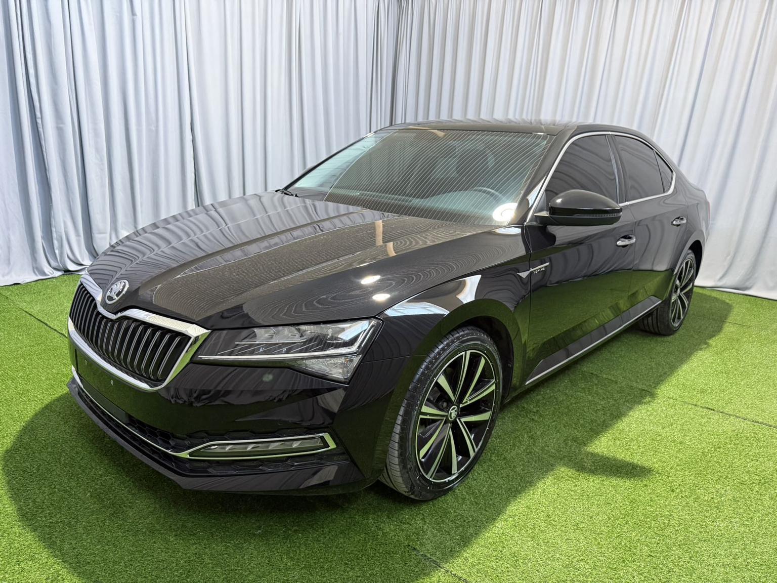 Skoda Superb 2023 TSI280 DSG Premium Plus
