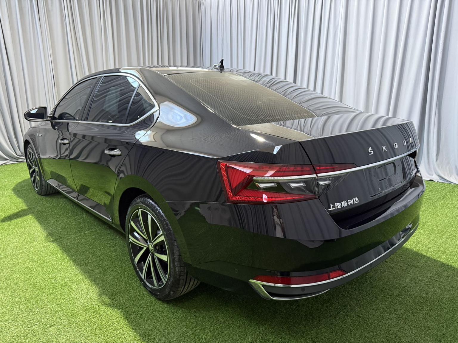 Skoda Superb 2023 TSI280 DSG Premium Plus