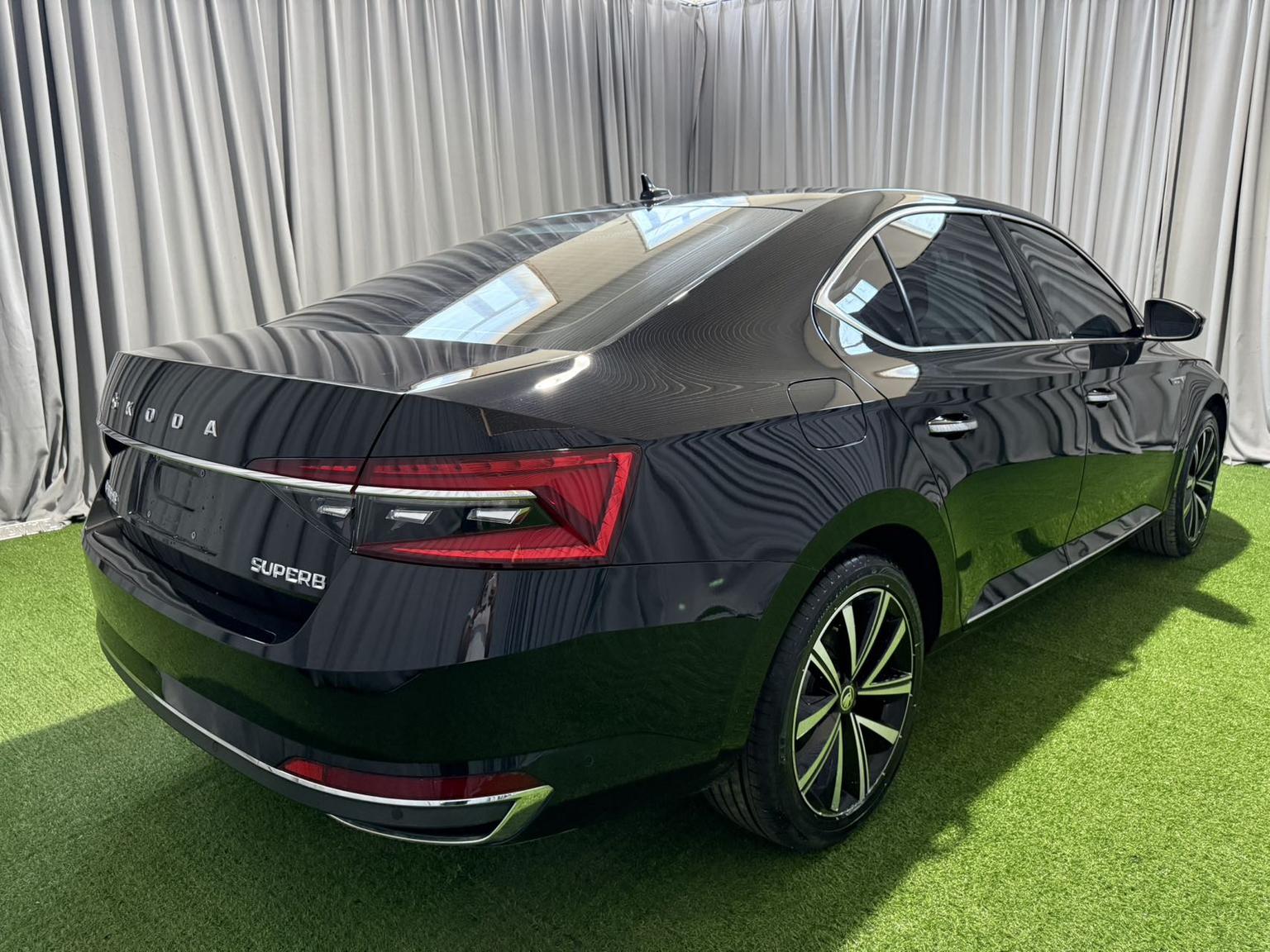 Skoda Superb 2023 TSI280 DSG Premium Plus