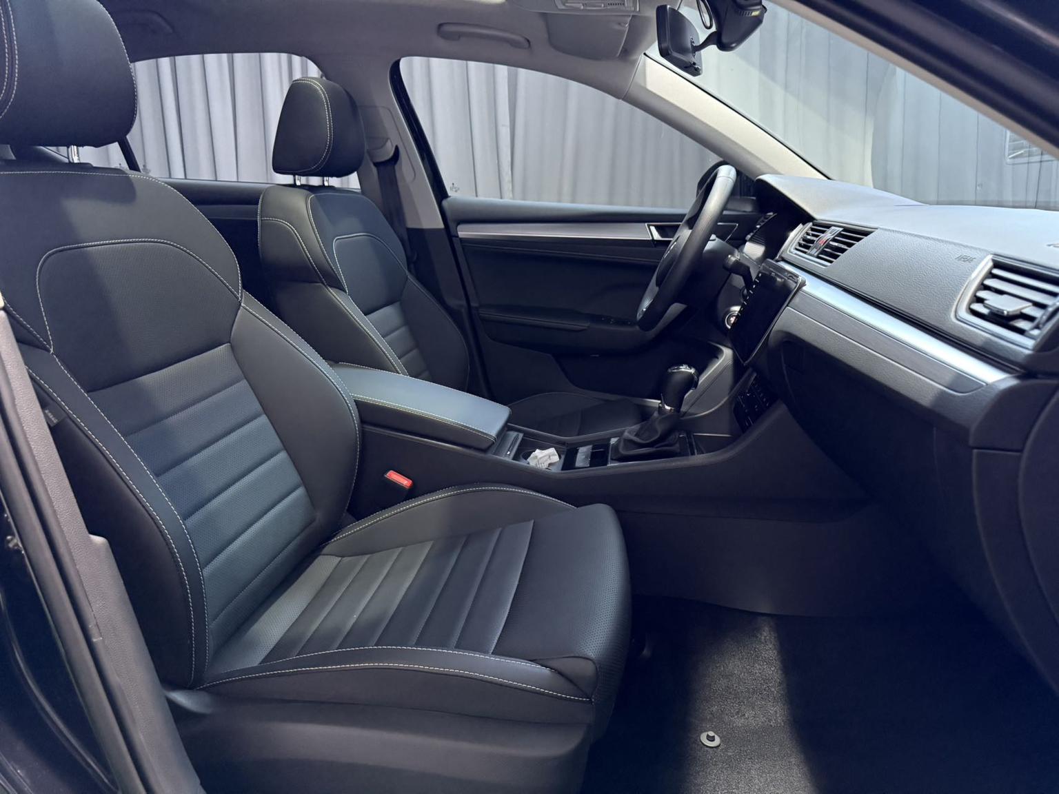 Skoda Superb 2023 TSI280 DSG Premium Plus