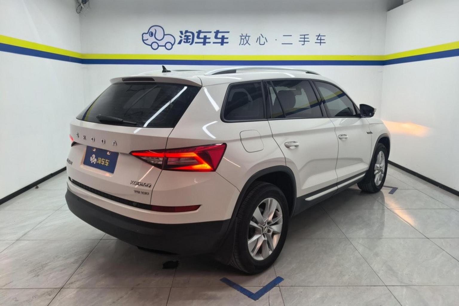 Skoda 2019 Facelift TSI330 5 seat 2WD Comfort China VI