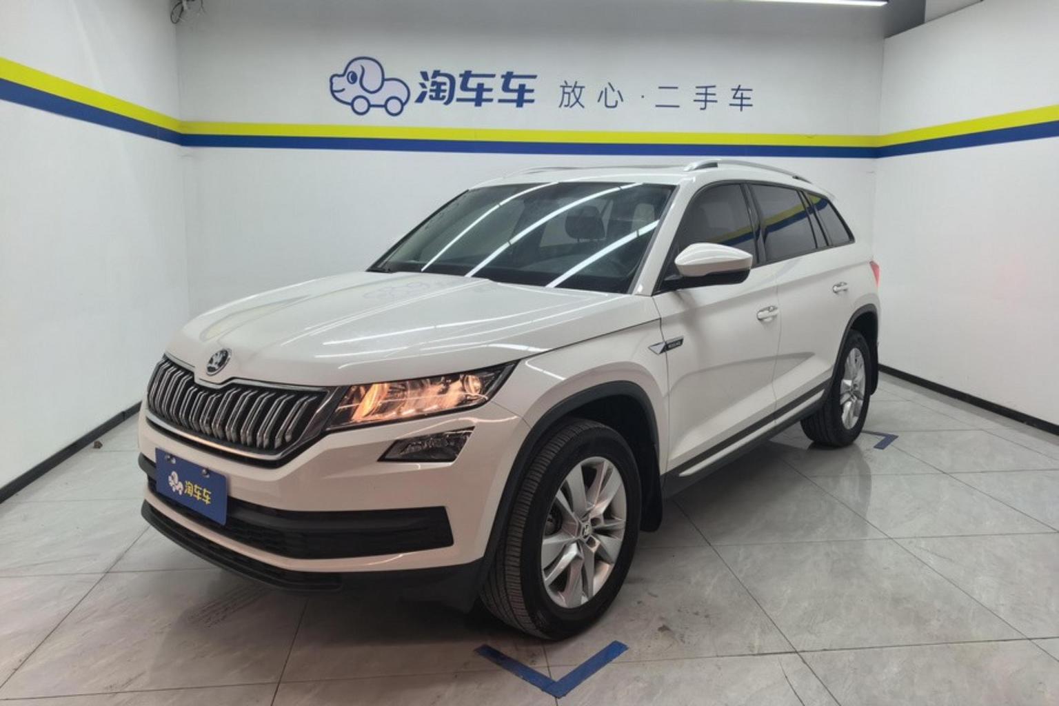 Skoda 2019 Facelift TSI330 5 seat 2WD Comfort China VI