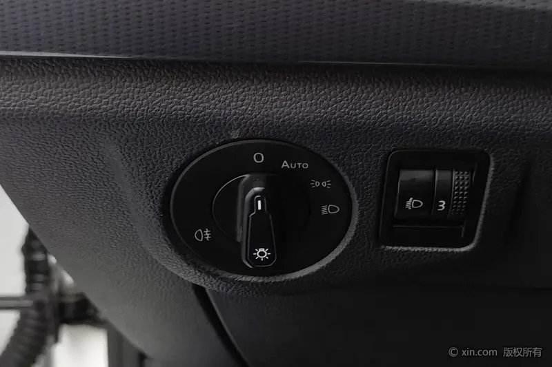 Bora 2023 200TSI DSG Smooth Edition