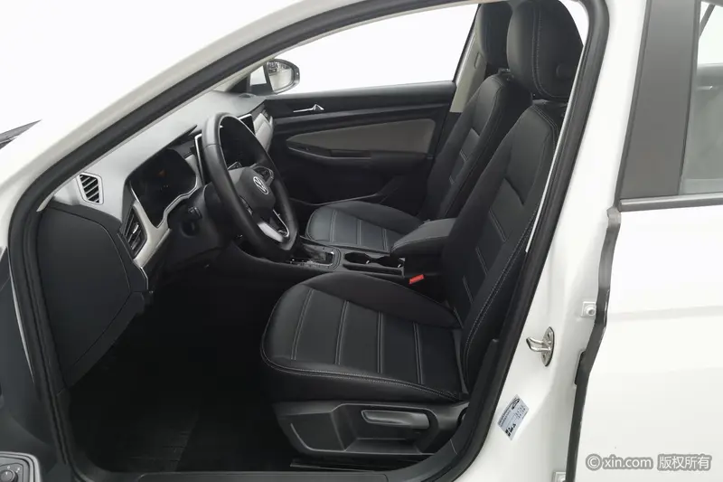 Bora 2023 200TSI DSG Smooth Edition