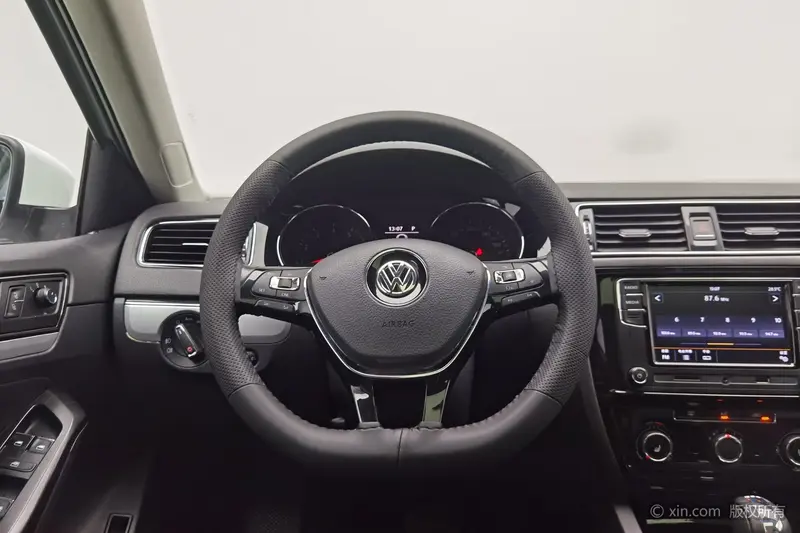 Sagitar 2018 180TSI DSG Premium Edition