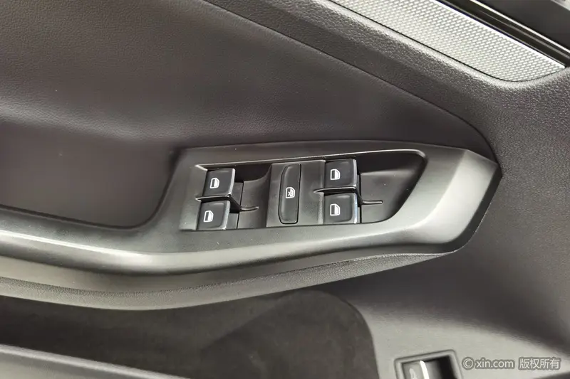 Sagitar 2018 180TSI DSG Premium Edition
