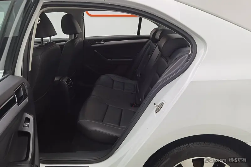 Sagitar 2018 180TSI DSG Premium Edition