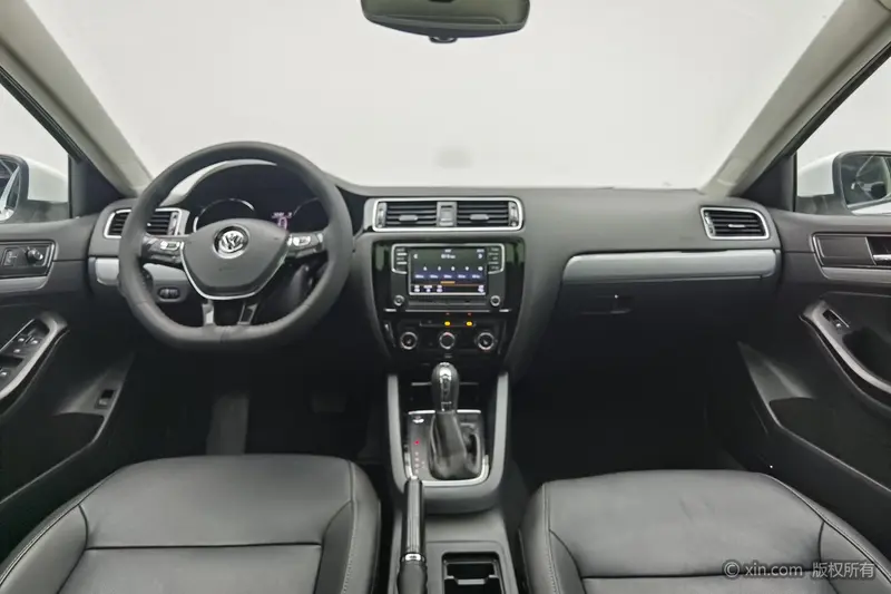 Sagitar 2018 180TSI DSG Premium Edition