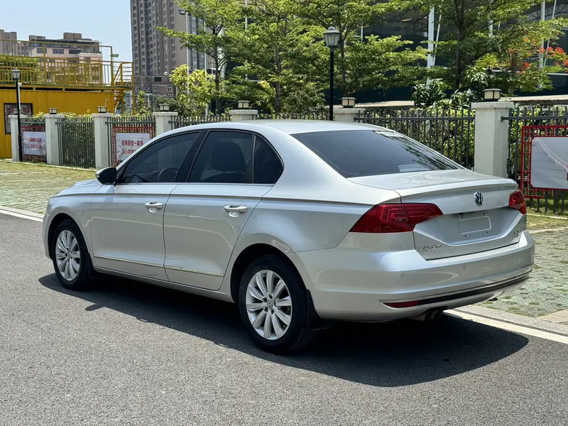 Bora 2017 230TSI DSG comfort model