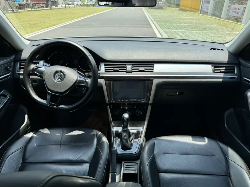 Bora 2017 230TSI DSG comfort model