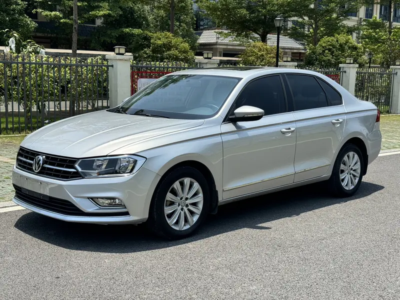 Bora 2017 230TSI DSG comfort model