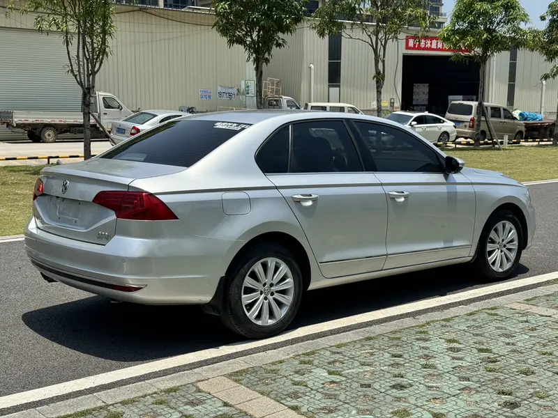 Bora 2017 230TSI DSG comfort model