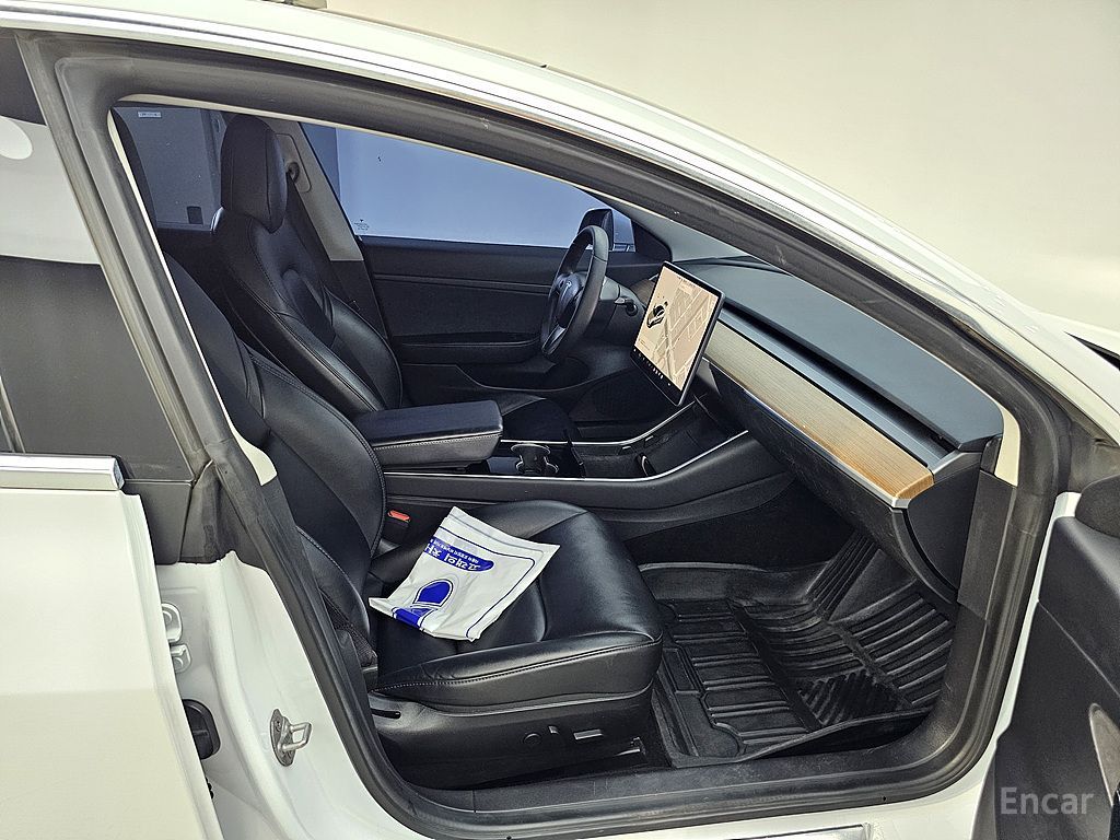 Tesla Model 3 Standard Range Plus RWD 2020