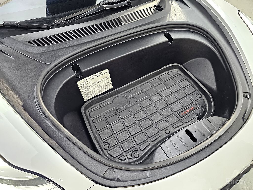 Tesla Model 3 Standard Range Plus RWD 2020