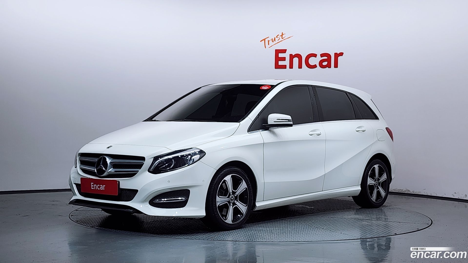 Mercedes-Benz B-Class B220