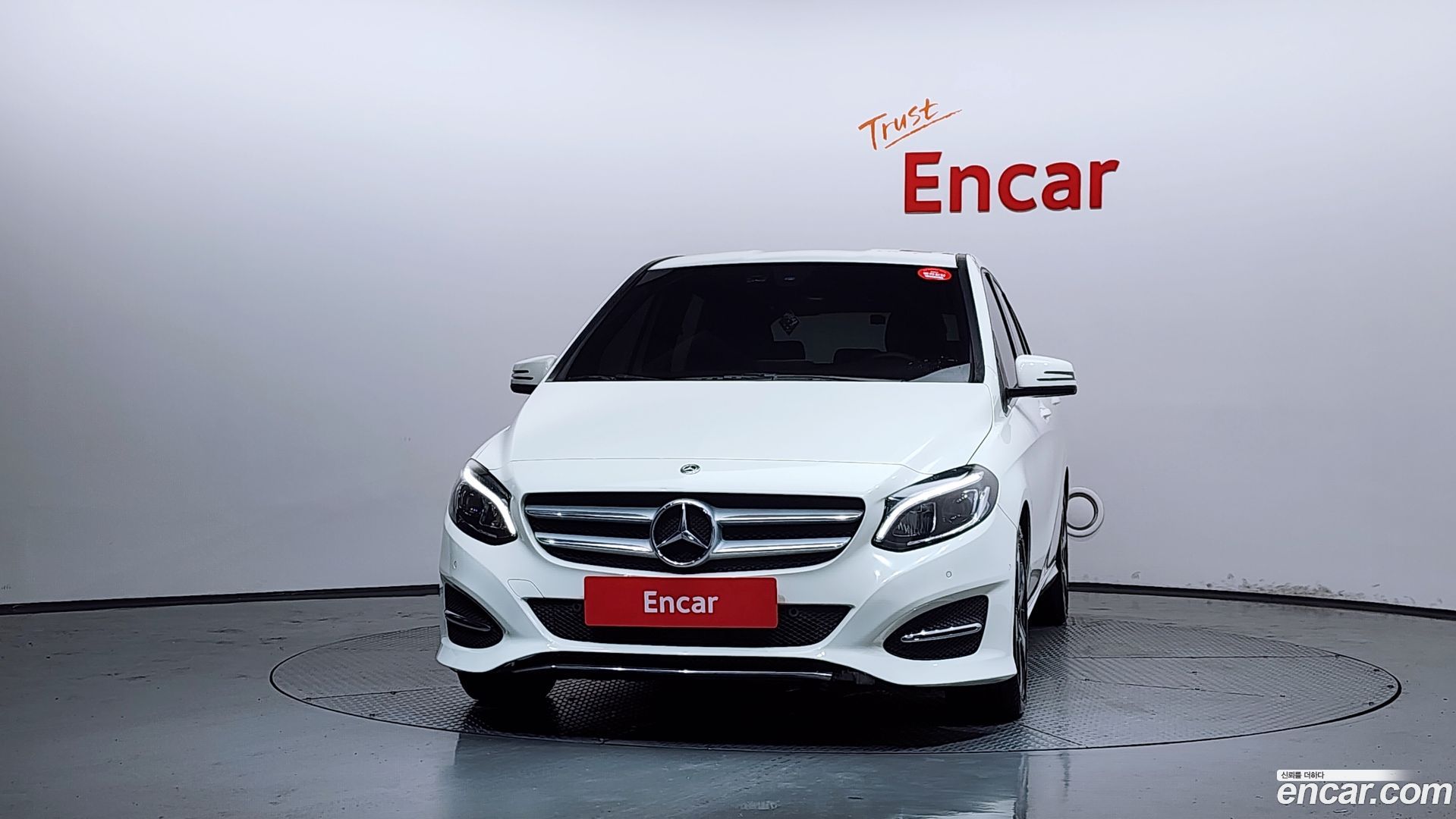 Mercedes-Benz B-Class B220