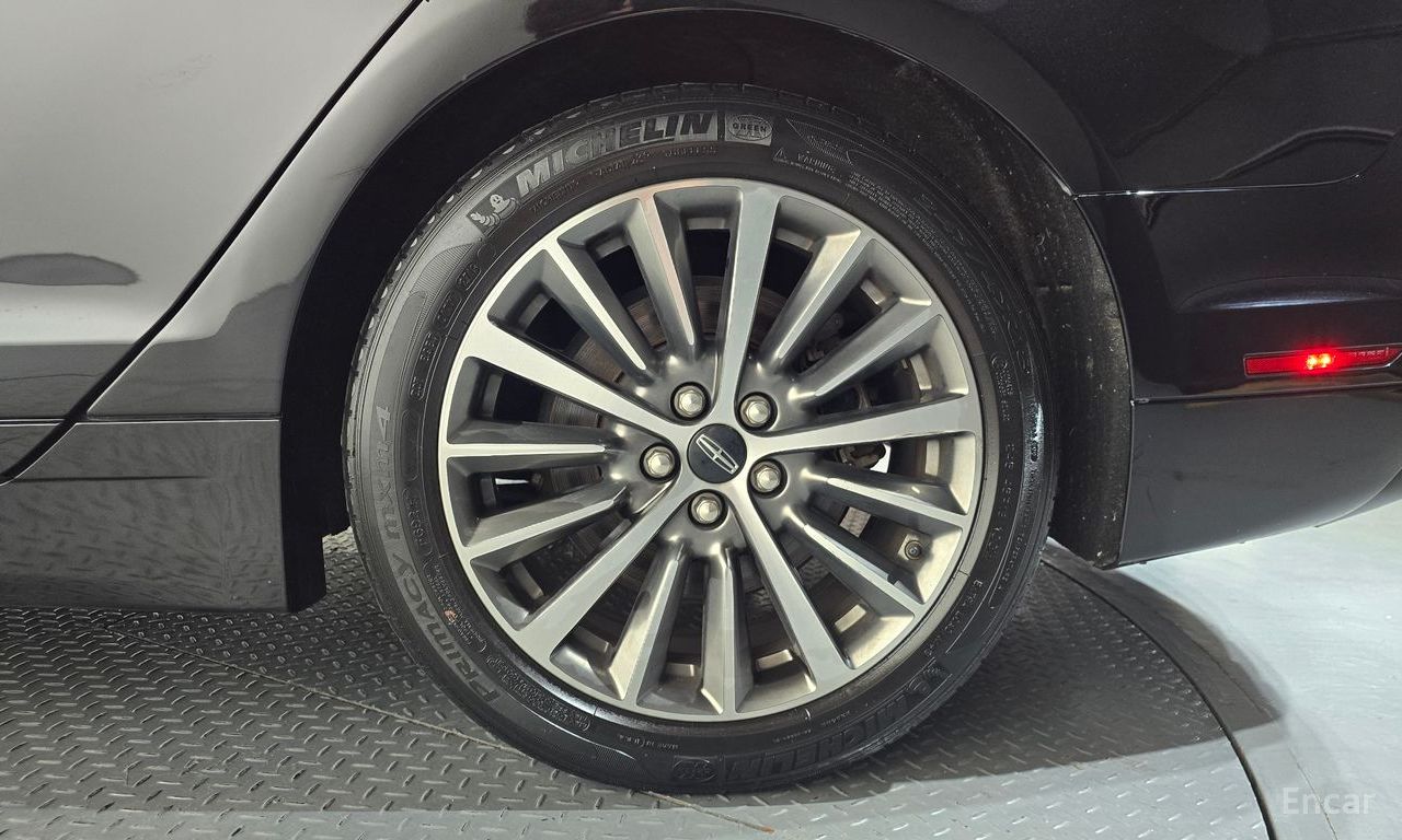 Lincoln New MKZ Hybrid 2020