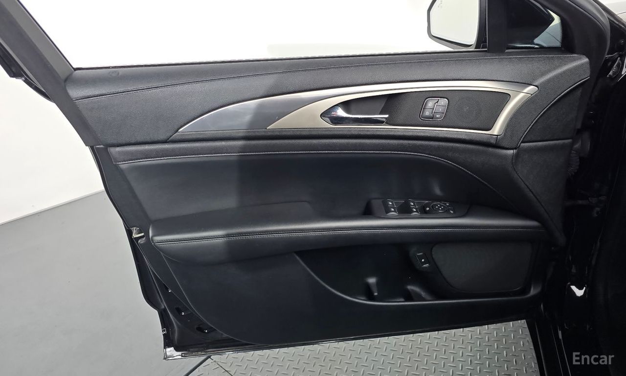 Lincoln New MKZ Hybrid 2020