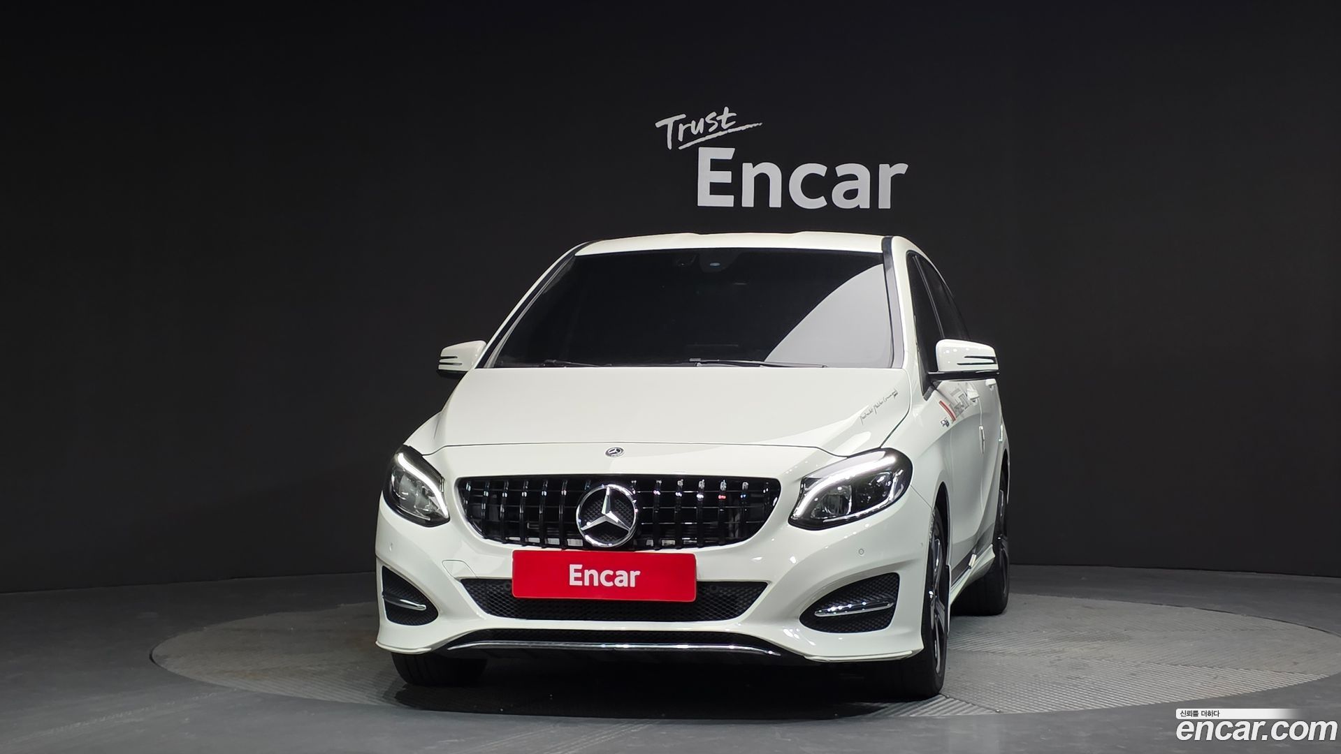 Mercedes-Benz B-Class B220