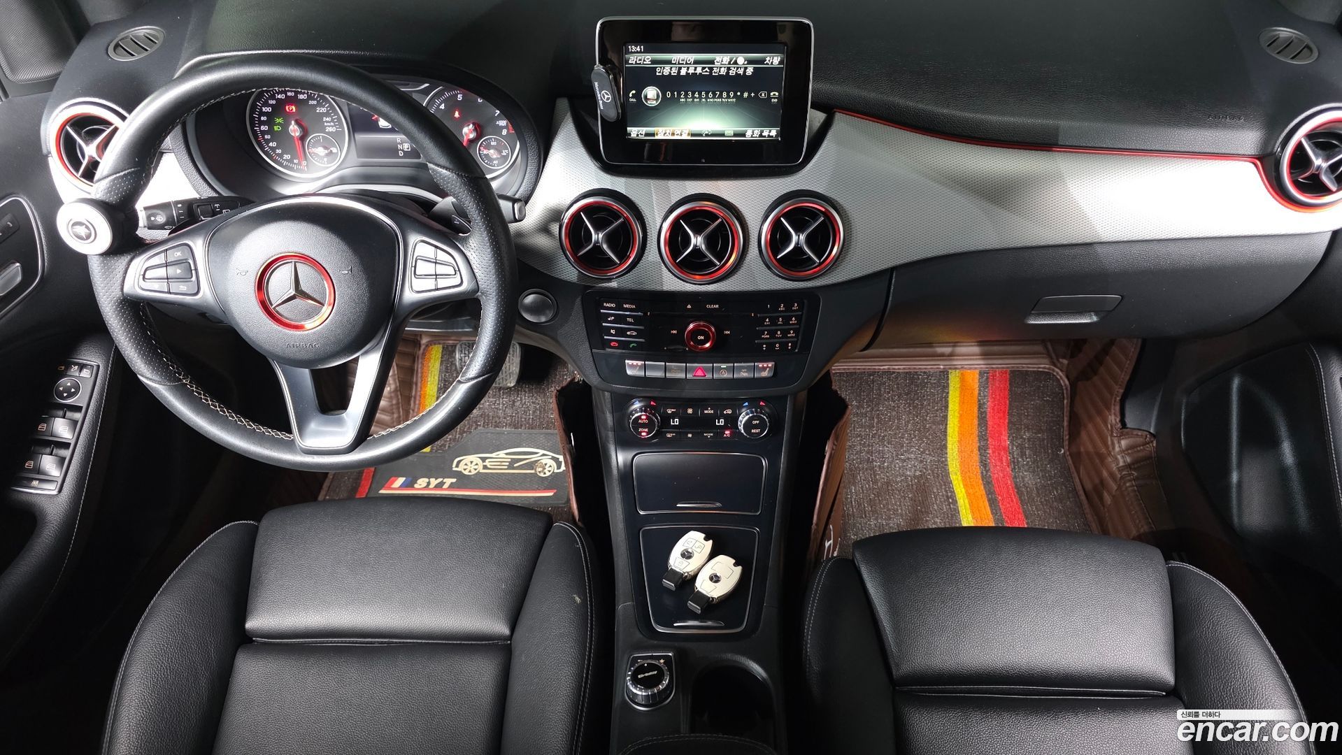 Mercedes-Benz B-Class B220