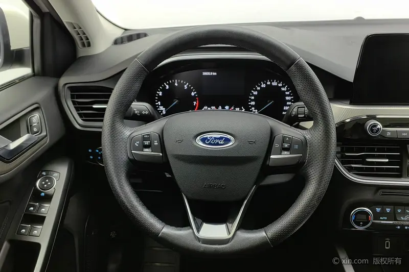 Focus 2019 Hatchback EcoBoost 125 Automatic NeochaEDGE National VI