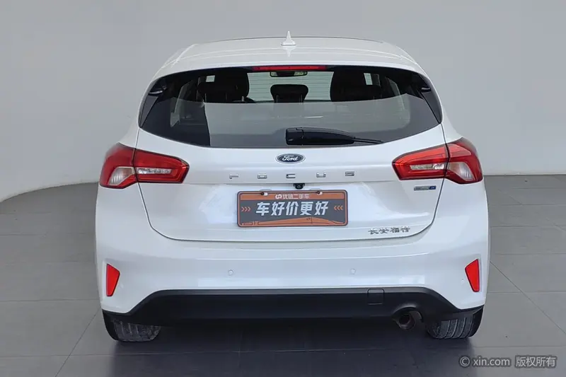 Focus 2019 Hatchback EcoBoost 125 Automatic NeochaEDGE National VI
