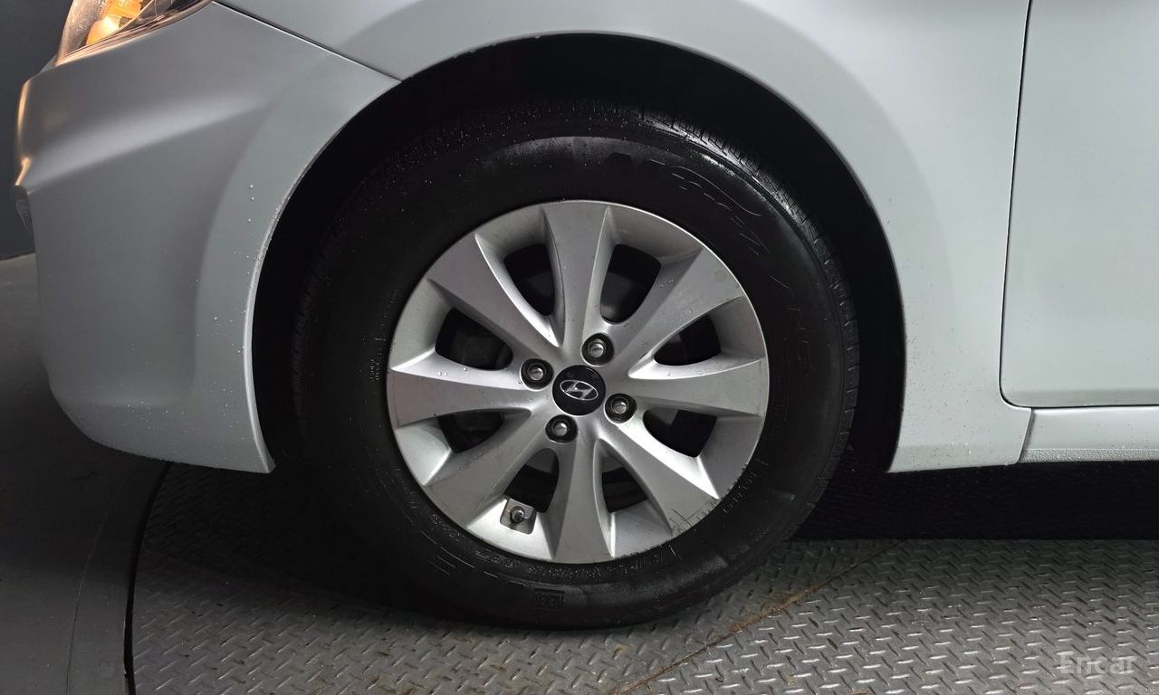 Hyundai Accent (New) 1.4 VVT Modern 2016