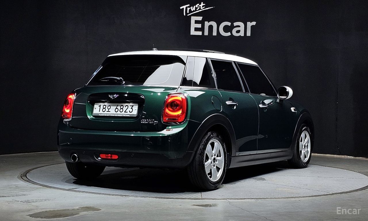Mini Cooper D 5-Door Mid 2017