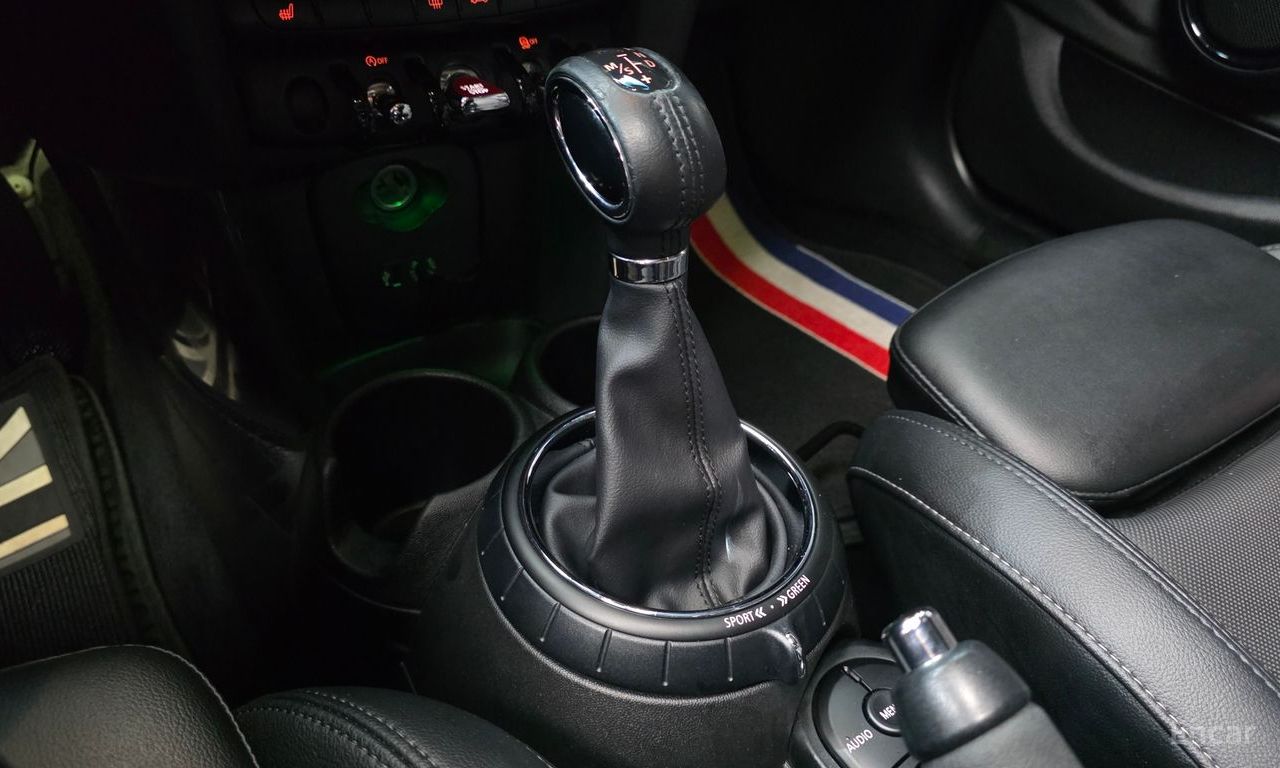 Mini Cooper D 5-Door Mid 2017