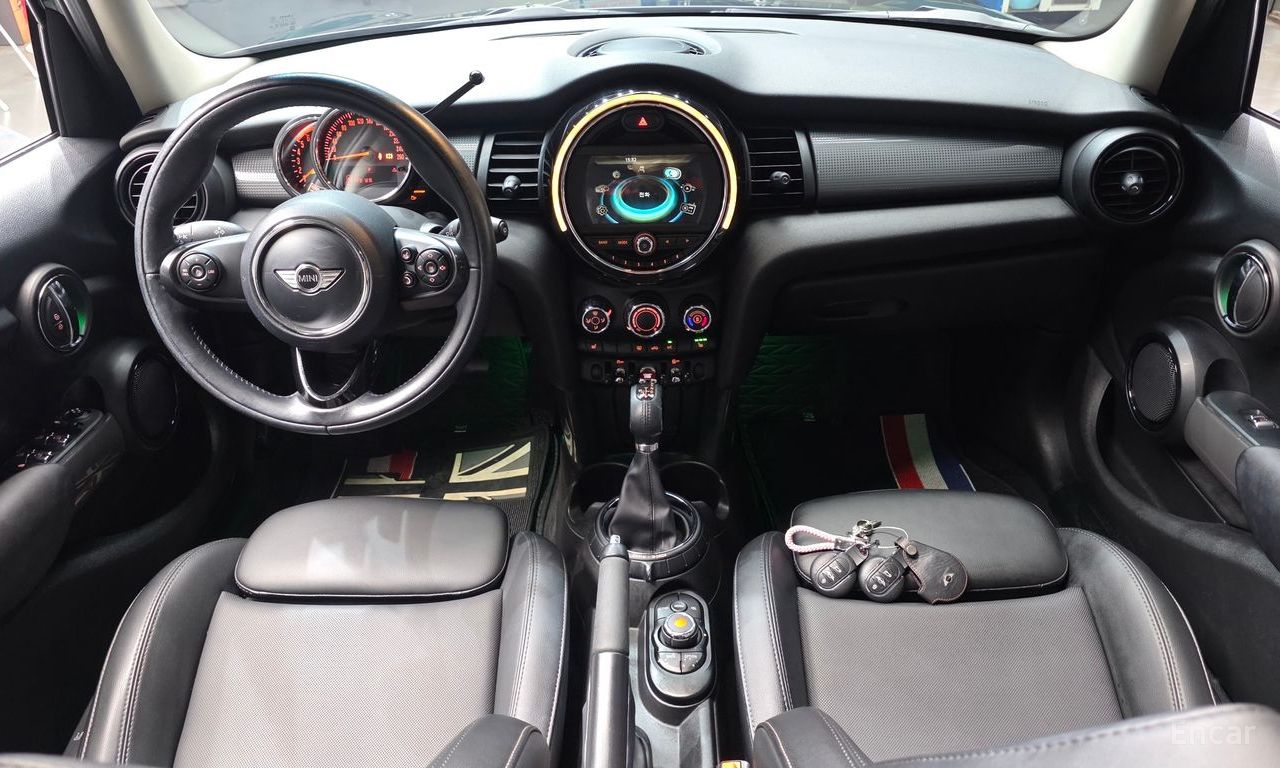 Mini Cooper D 5-Door Mid 2017