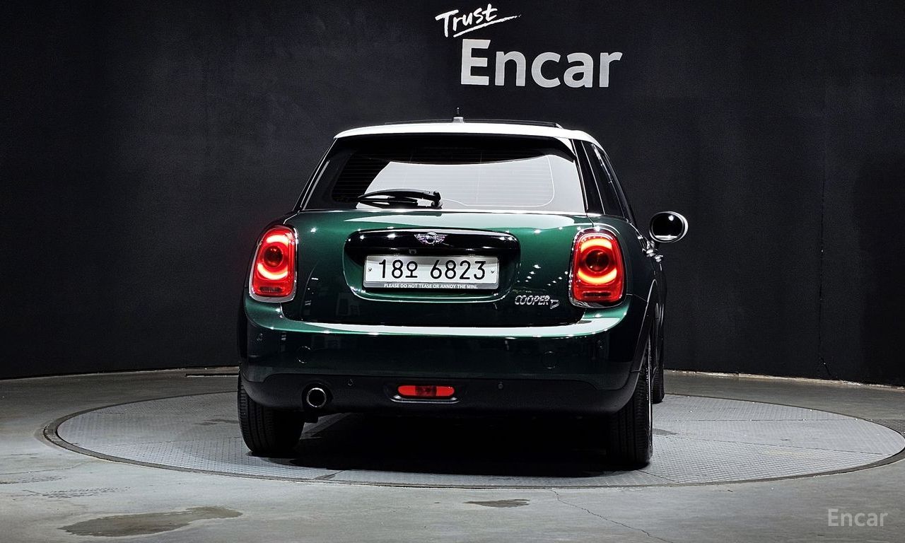 Mini Cooper D 5-Door Mid 2017