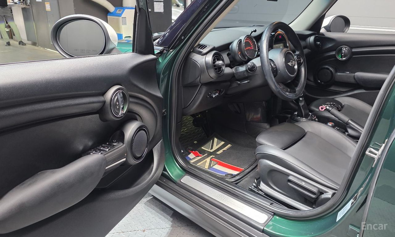 Mini Cooper D 5-Door Mid 2017
