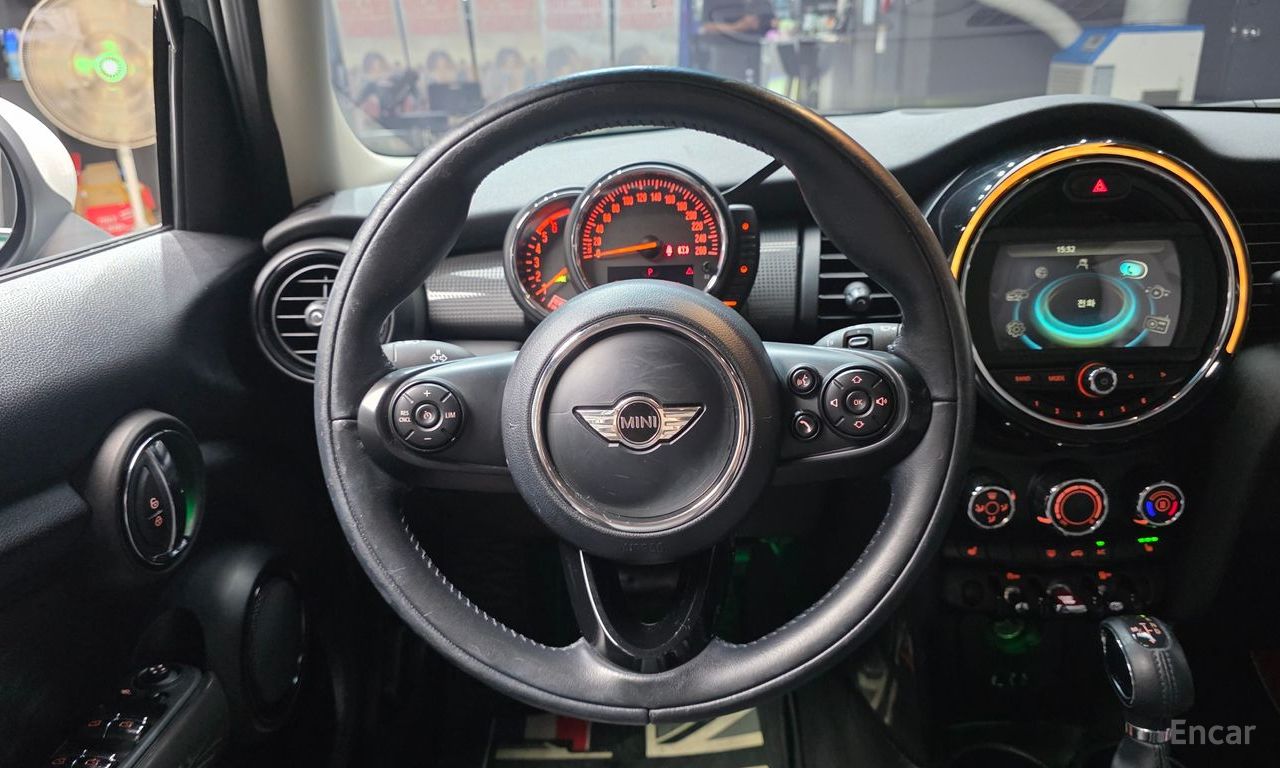 Mini Cooper D 5-Door Mid 2017