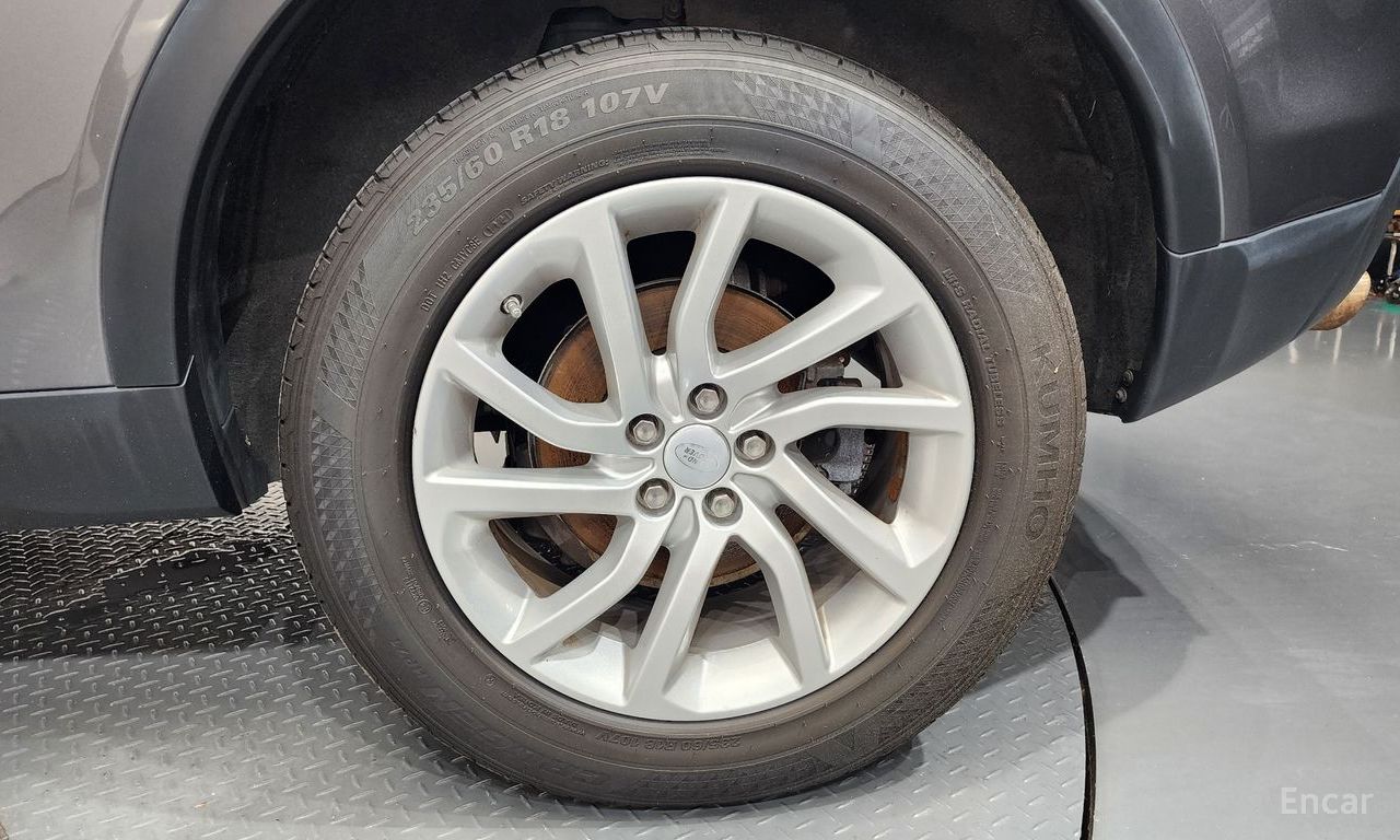 Land Rover Discovery Sports 2.0 TD4 SE (150 horsepower) 2018