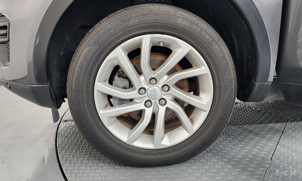 Land Rover Discovery Sports 2.0 TD4 SE (150 horsepower) 2018