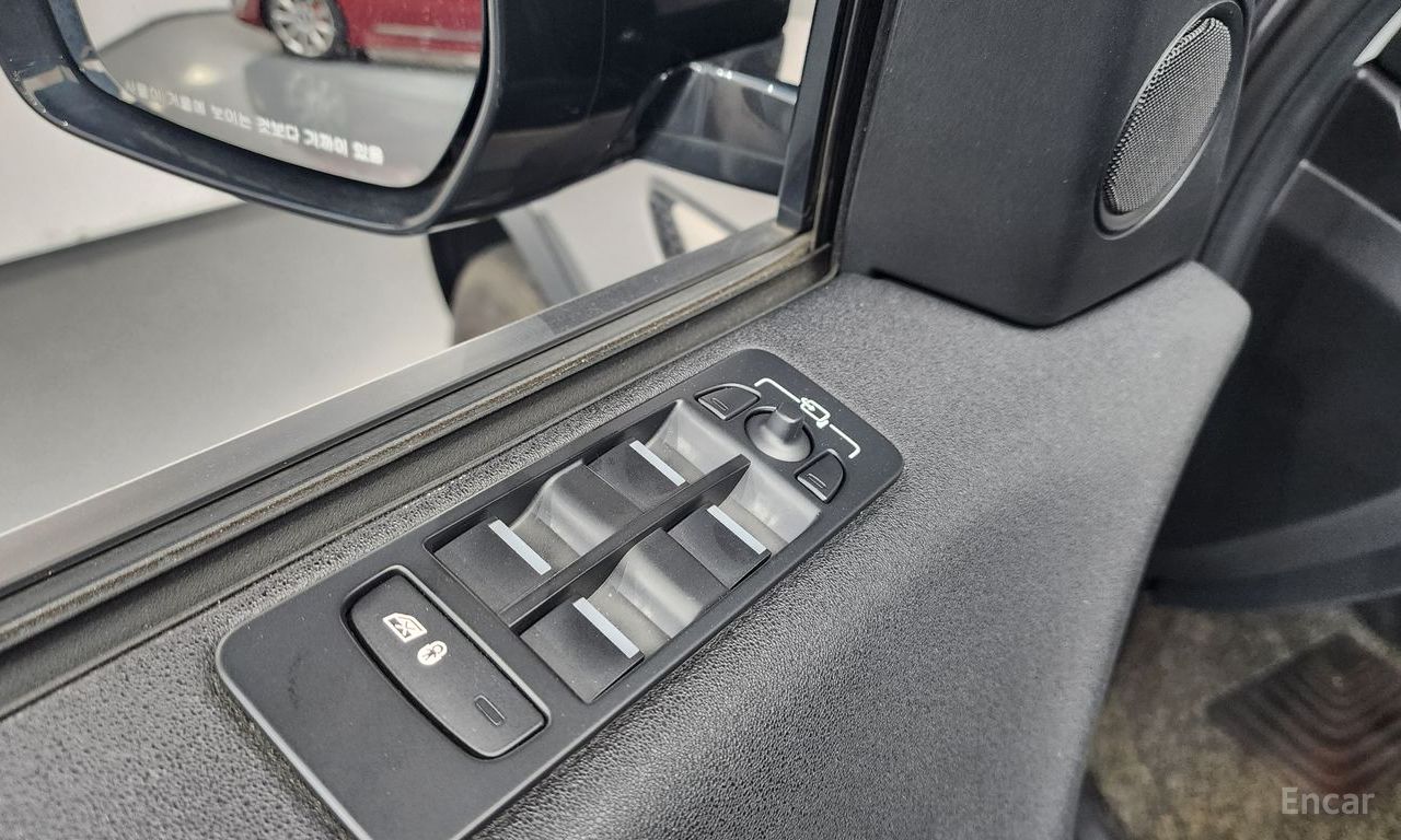 Land Rover Discovery Sports 2.0 TD4 SE (150 horsepower) 2018