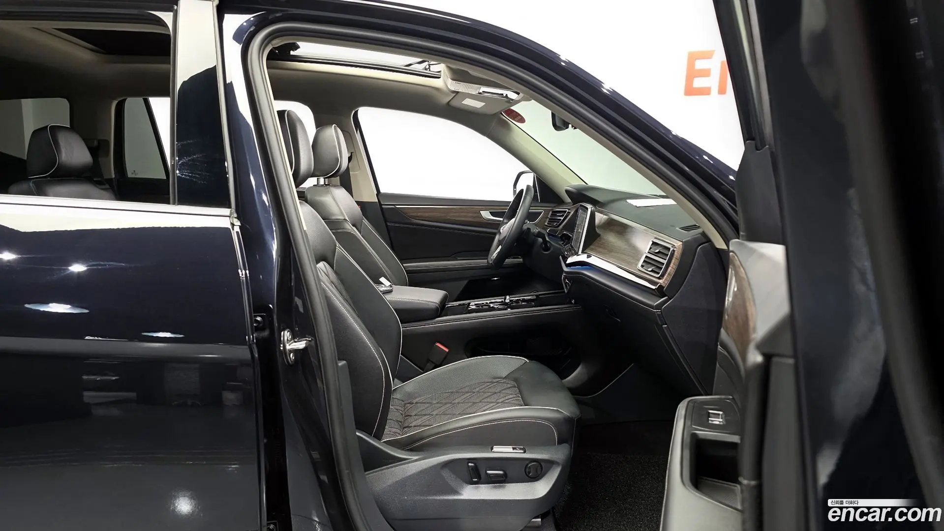 Volkswagen Atlas 2.0 TSI R-LINE 6-Seater