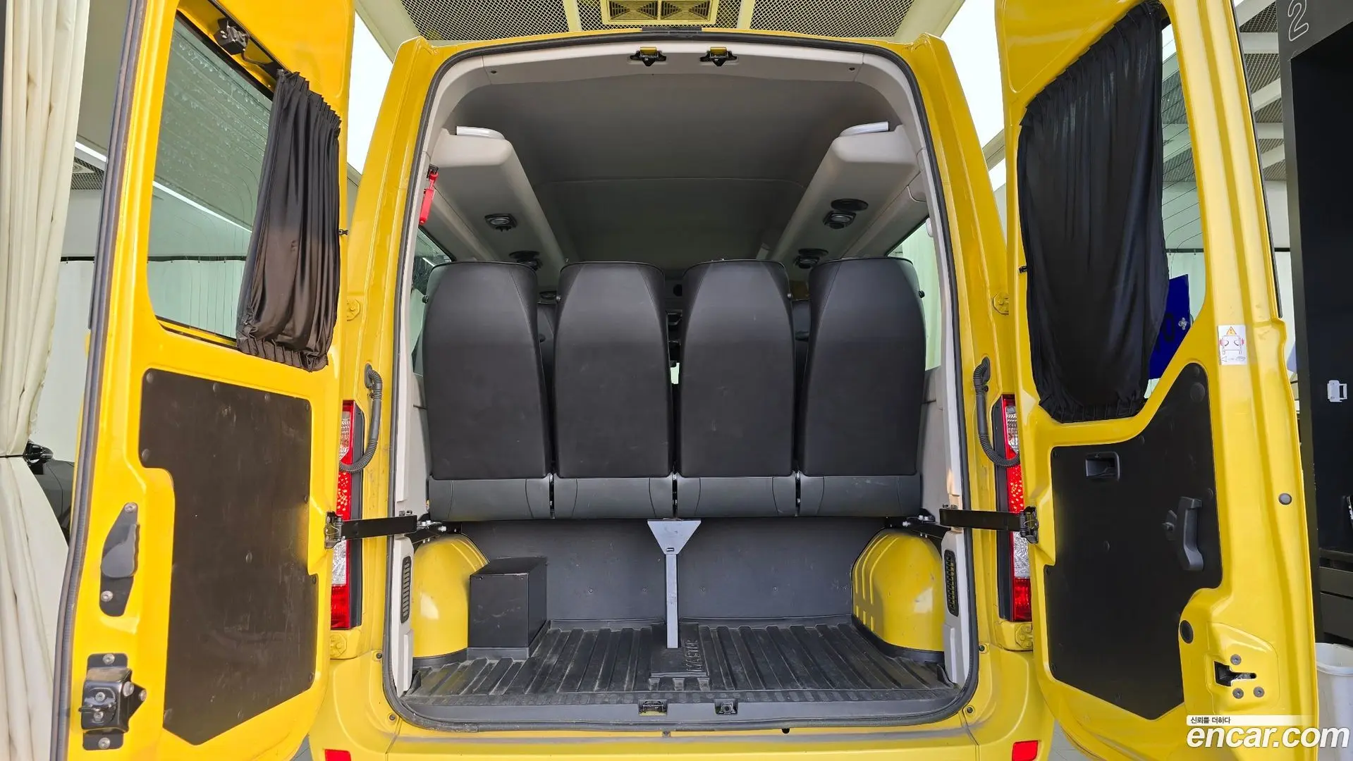 Renault Korea Master School Bus