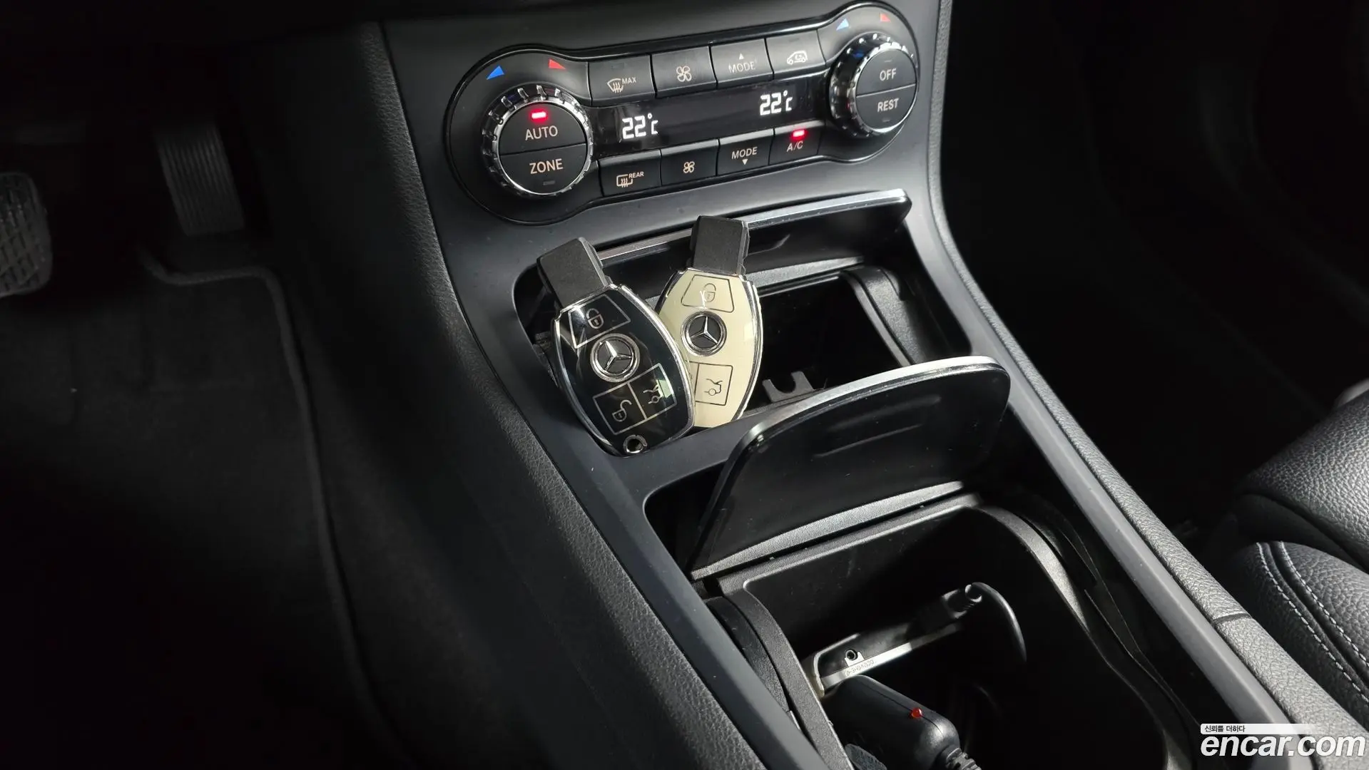 Mercedes-Benz B-Class B220