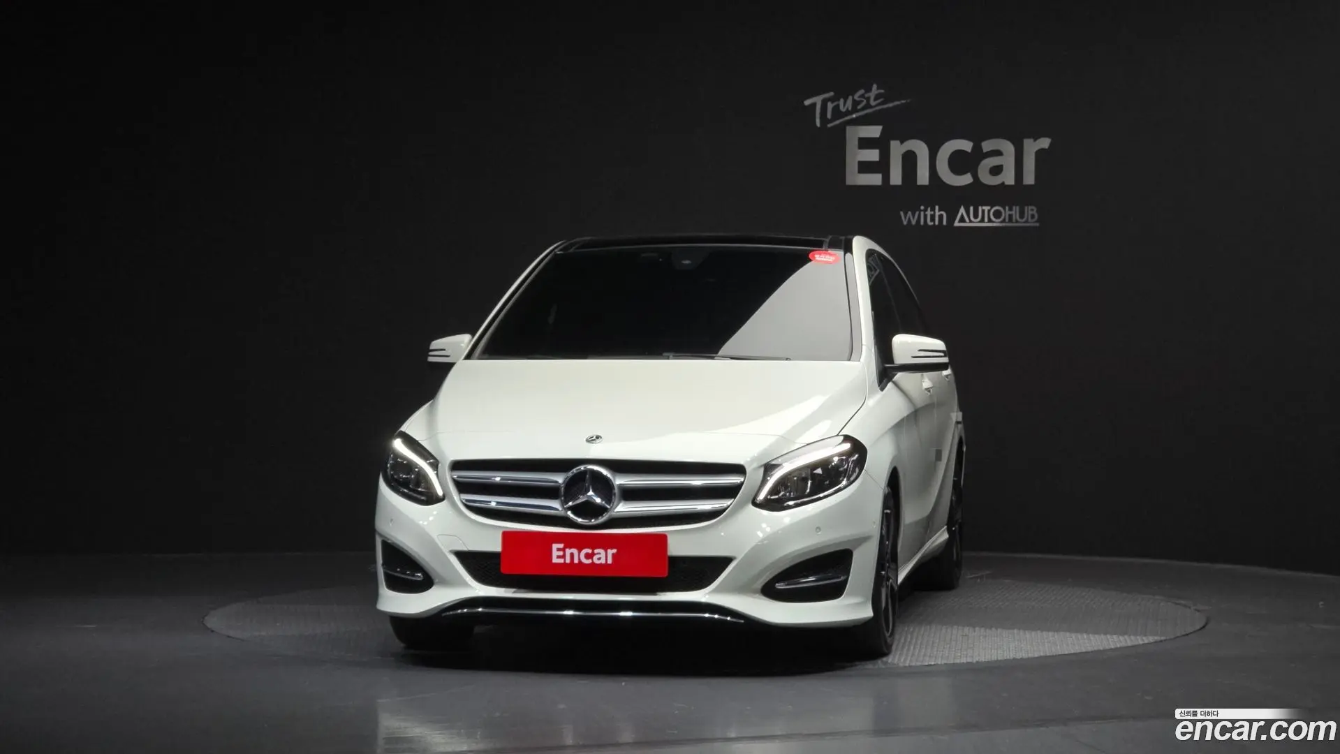 Mercedes-Benz B-Class B220