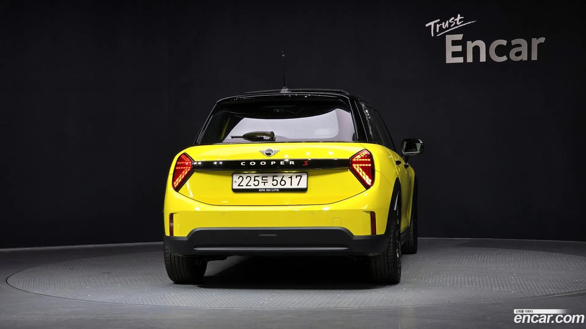 Mini Cooper 5 Door Favoured
