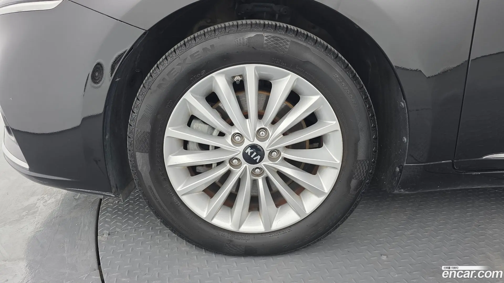 Kia K7 3.0 LPI Luxury (Rental Car)