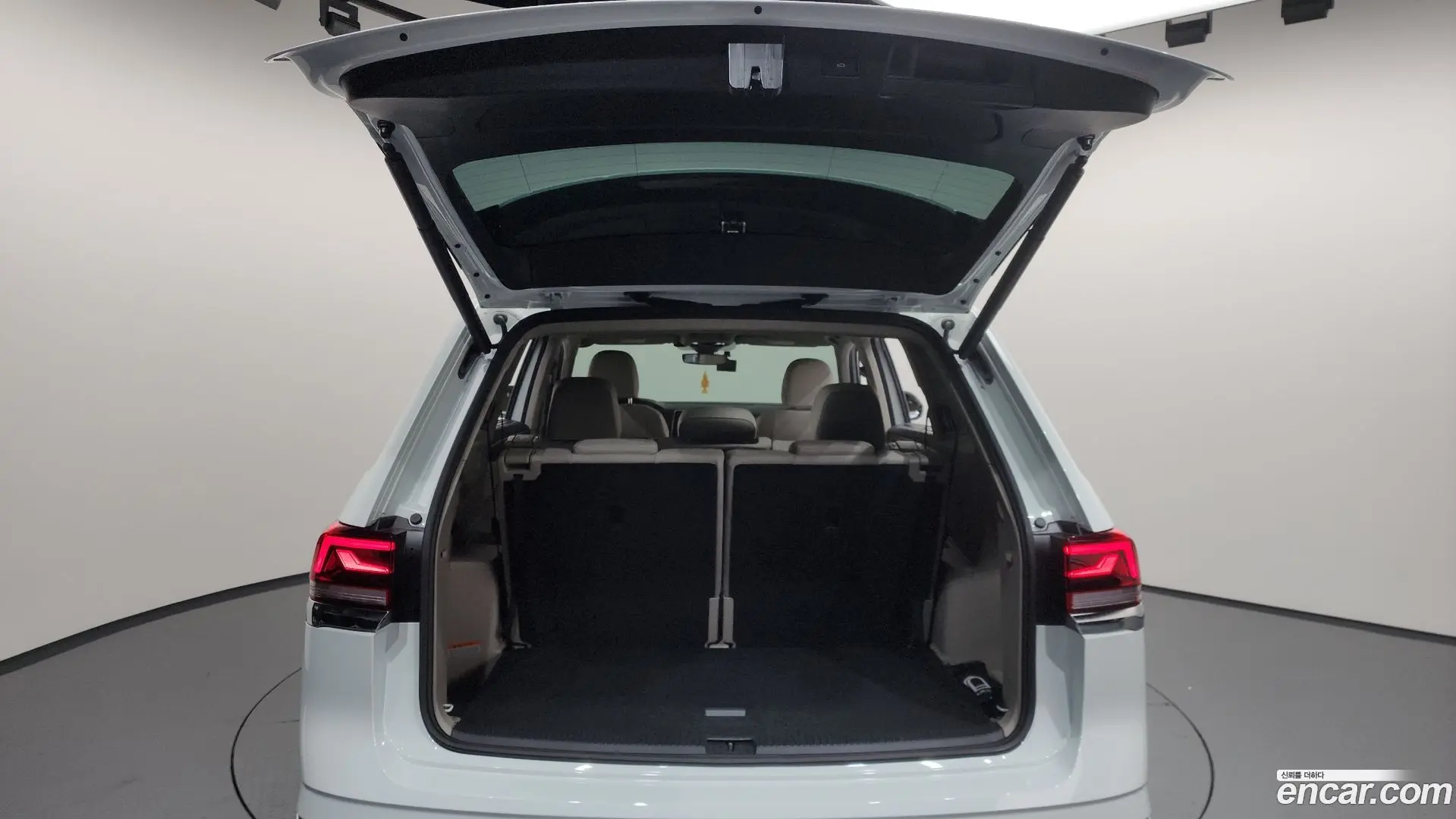 Volkswagen Atlas 2.0 TSI R-LINE 7-Seater