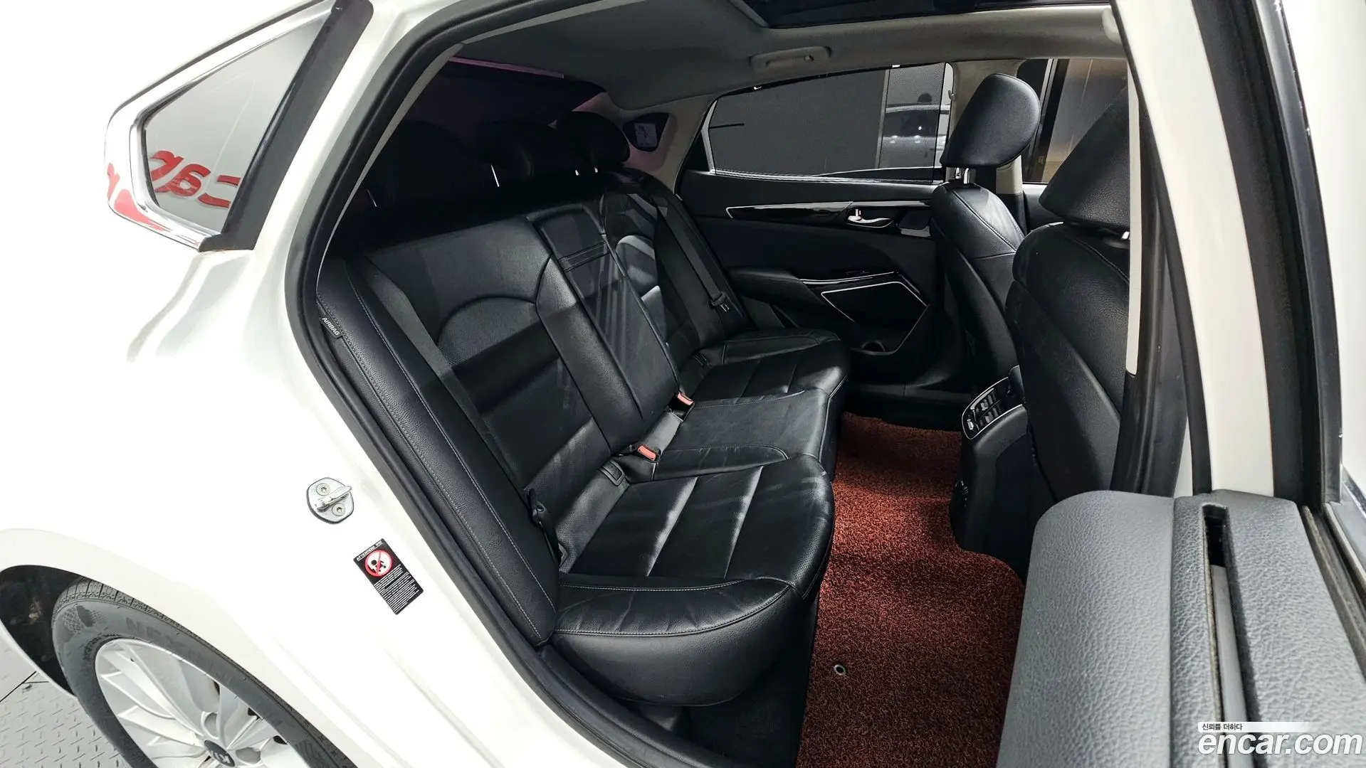 Kia K7 3.0 LPI Luxury (Rental Car)