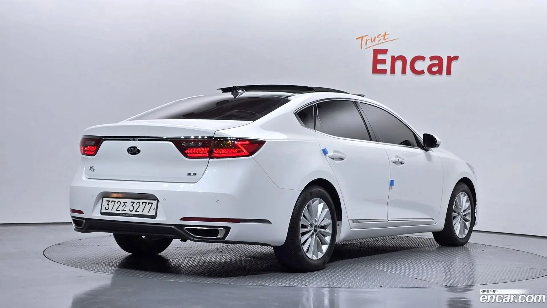 Kia K7 3.0 LPI Luxury (Rental Car)