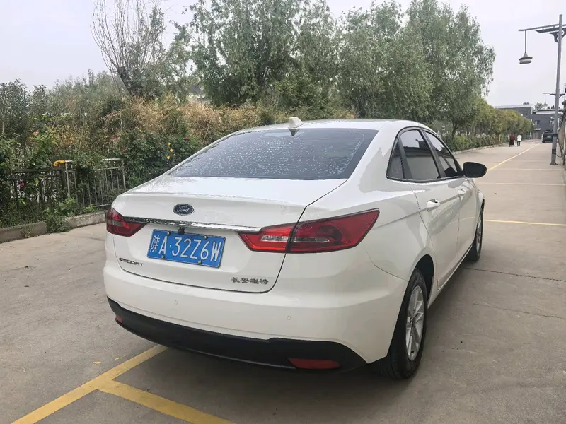 Escort 2019 facelift 1.5L automatic quality model (tire pressure monitoring) National VI