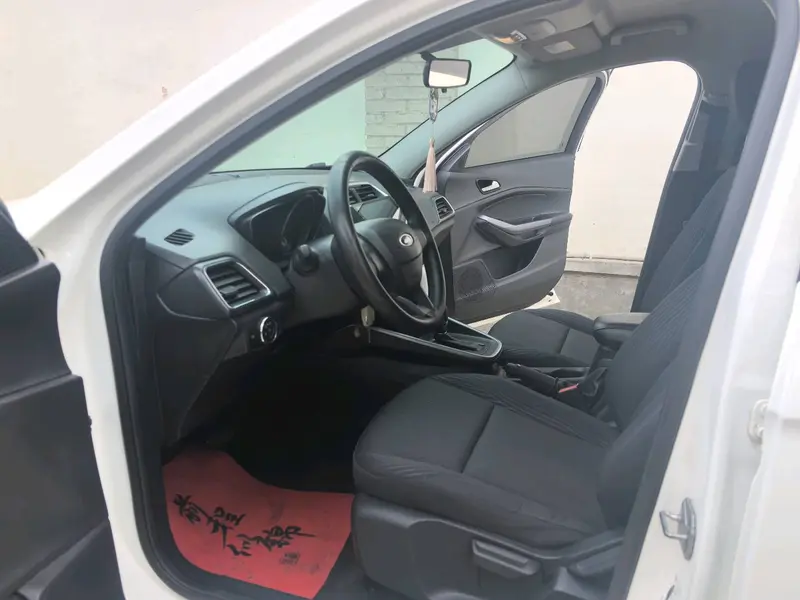 Escort 2019 facelift 1.5L automatic quality model (tire pressure monitoring) National VI