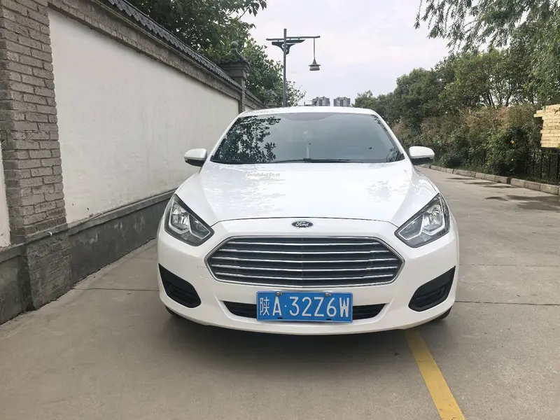 Escort 2019 facelift 1.5L automatic quality model (tire pressure monitoring) National VI