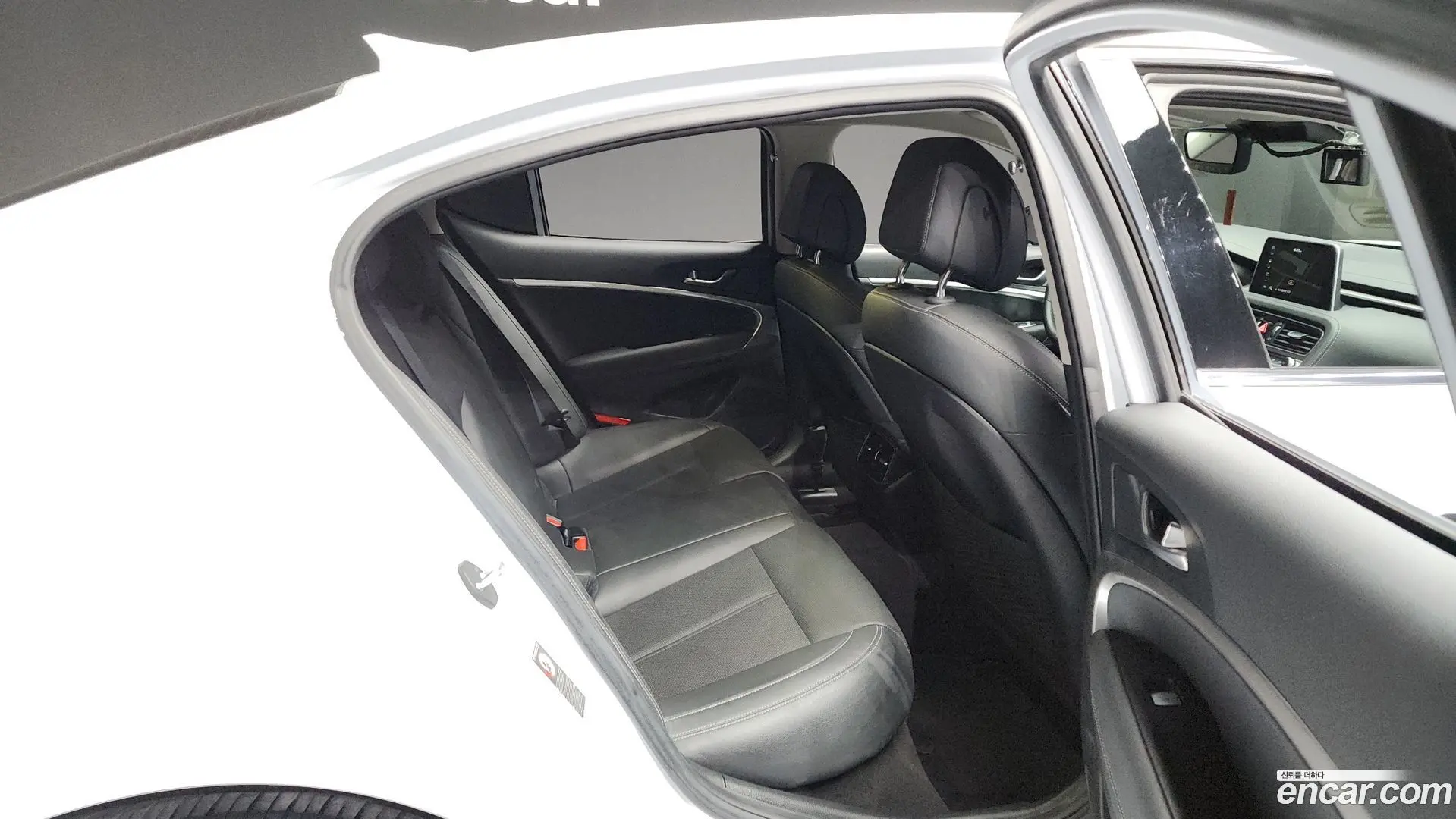 Genesis G70 2.0T AWD